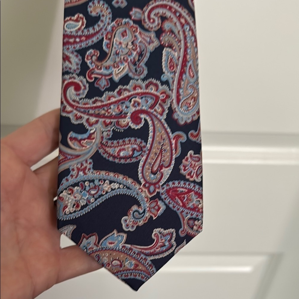 Hardy Amies Blue and Red Paisley Tie Elegant Accessory